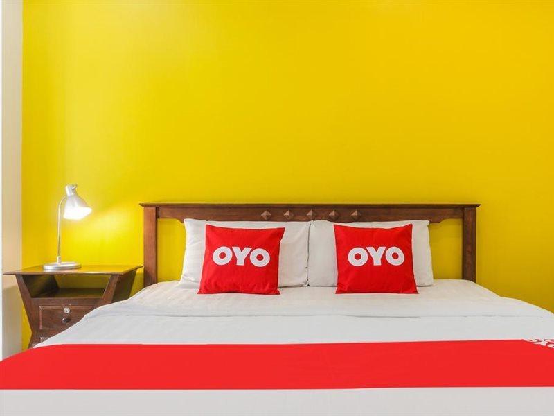 Готель Oyo 233 Sunshine House Чіангмай Екстер'єр фото