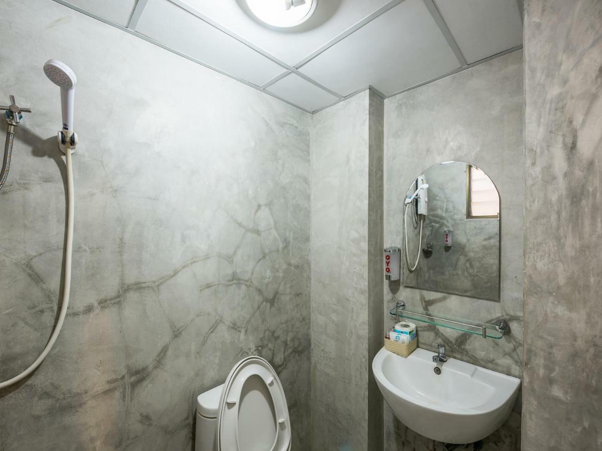 Готель Oyo 233 Sunshine House Чіангмай Екстер'єр фото