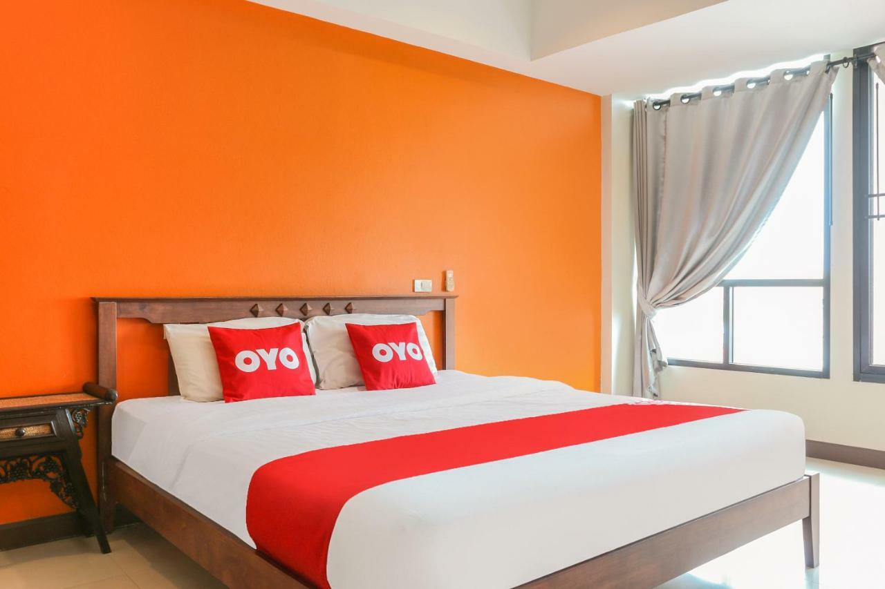 Готель Oyo 233 Sunshine House Чіангмай Екстер'єр фото