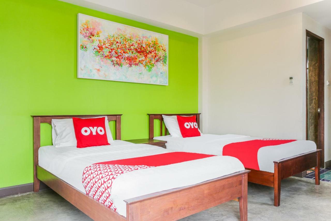 Готель Oyo 233 Sunshine House Чіангмай Екстер'єр фото