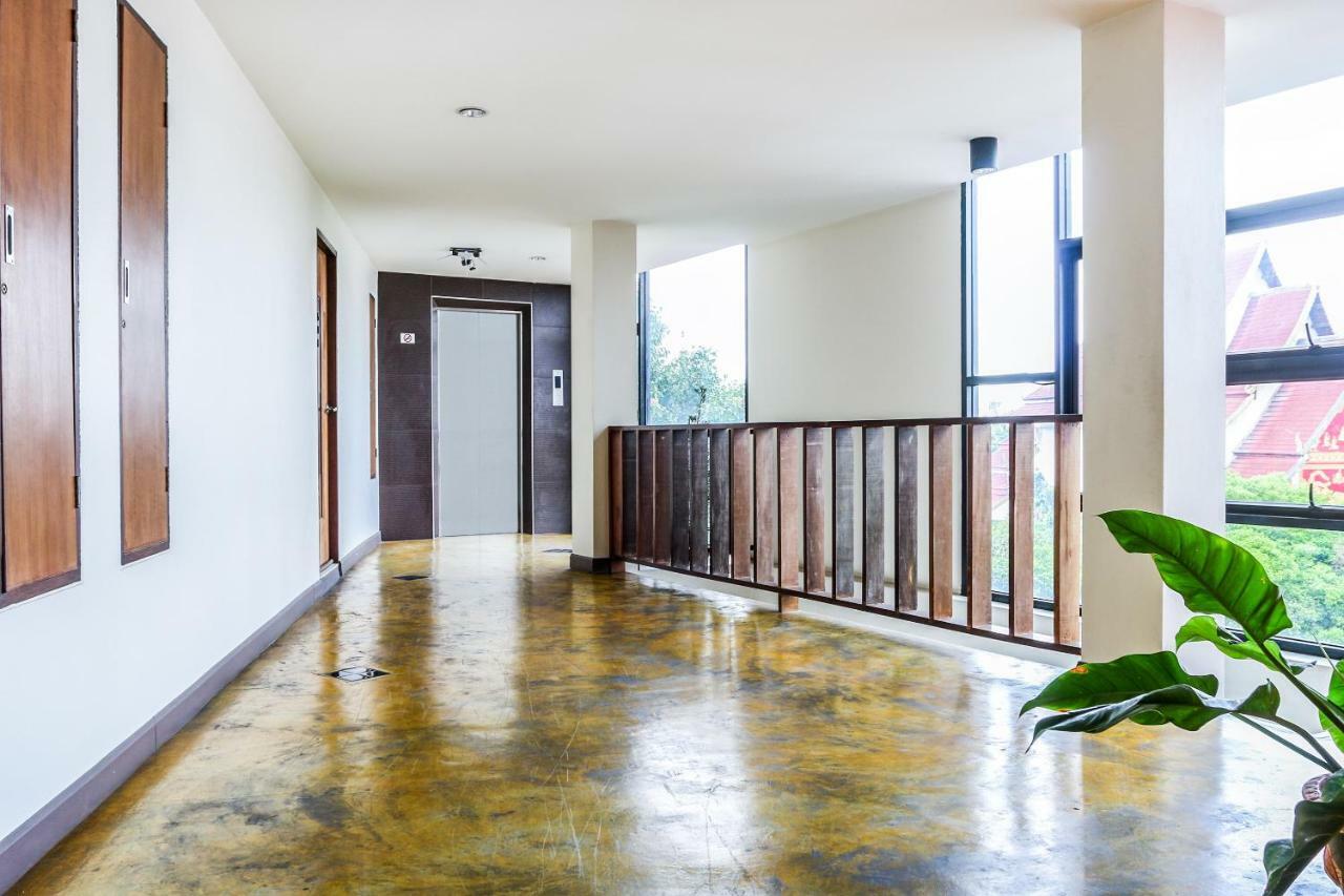 Готель Oyo 233 Sunshine House Чіангмай Екстер'єр фото