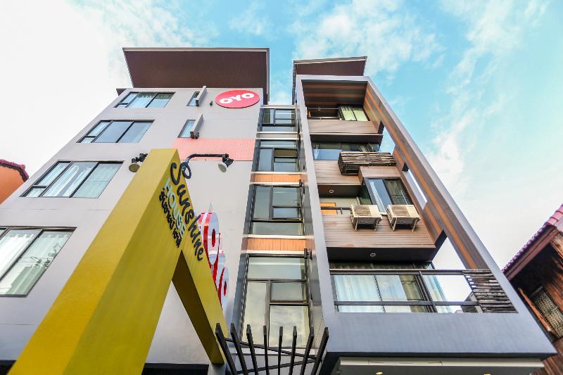 Готель Oyo 233 Sunshine House Чіангмай Екстер'єр фото