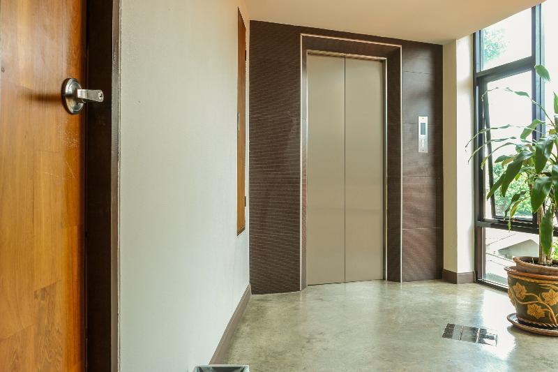 Готель Oyo 233 Sunshine House Чіангмай Екстер'єр фото